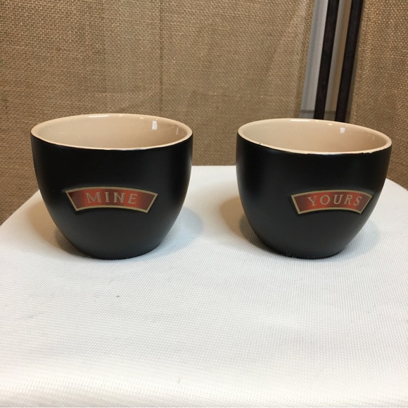 NEW - MINE & YOURS BAILEY'S IRISH CREAM COLLECTABLE CERAMIC CUPS (SET OF 2) - Picture 3 of 4